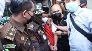 Menanti Vonis Hakim untuk Herry Wirawan Pemerkosa 13 Santri