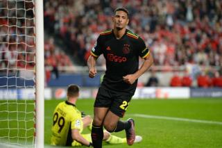 Top Skor Liga Champions: Sebastien Haller Belum Goyah