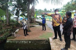 Bupati Roby Janji Atasi Permasalahan Banjir di Kijang Kota