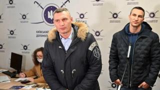 Juara Dunia Tinju Klitschko Bersaudara Siap Angkat Senjata Lawan Rusia 