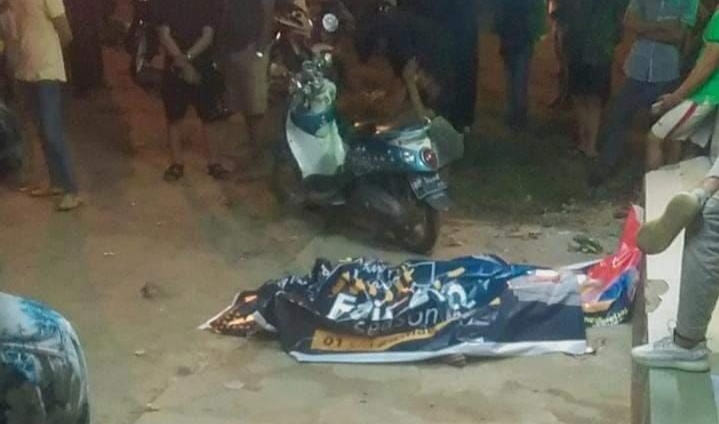 Mayat Diduga Korban Tabrak Lari Tergeletak di Pinggir Jalan Batu Ampar