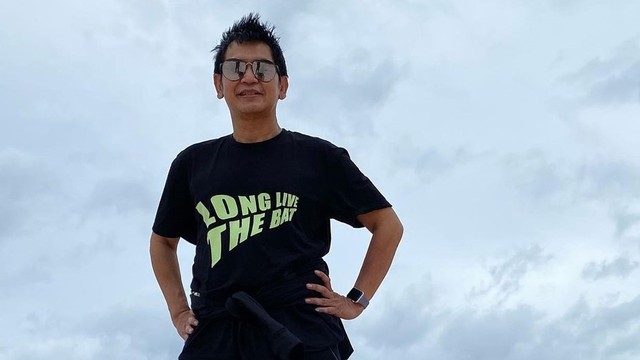 Penulis Novel Lupus, Hilman Hariwijaya Meninggal Dunia