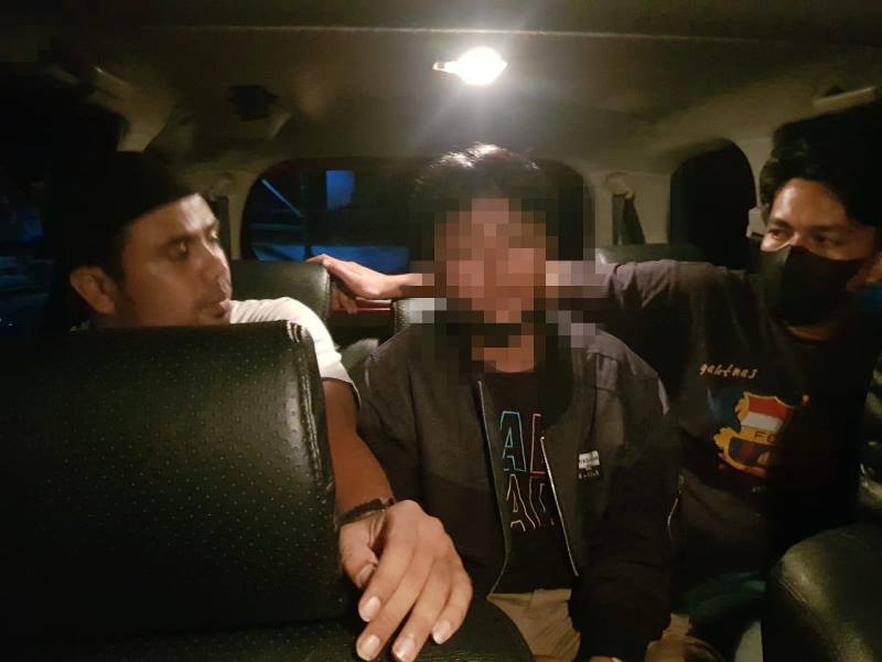 Curi Barang Milik Bos, Karyawan Ekspedisi di Batam Dibekuk saat Makan Malam