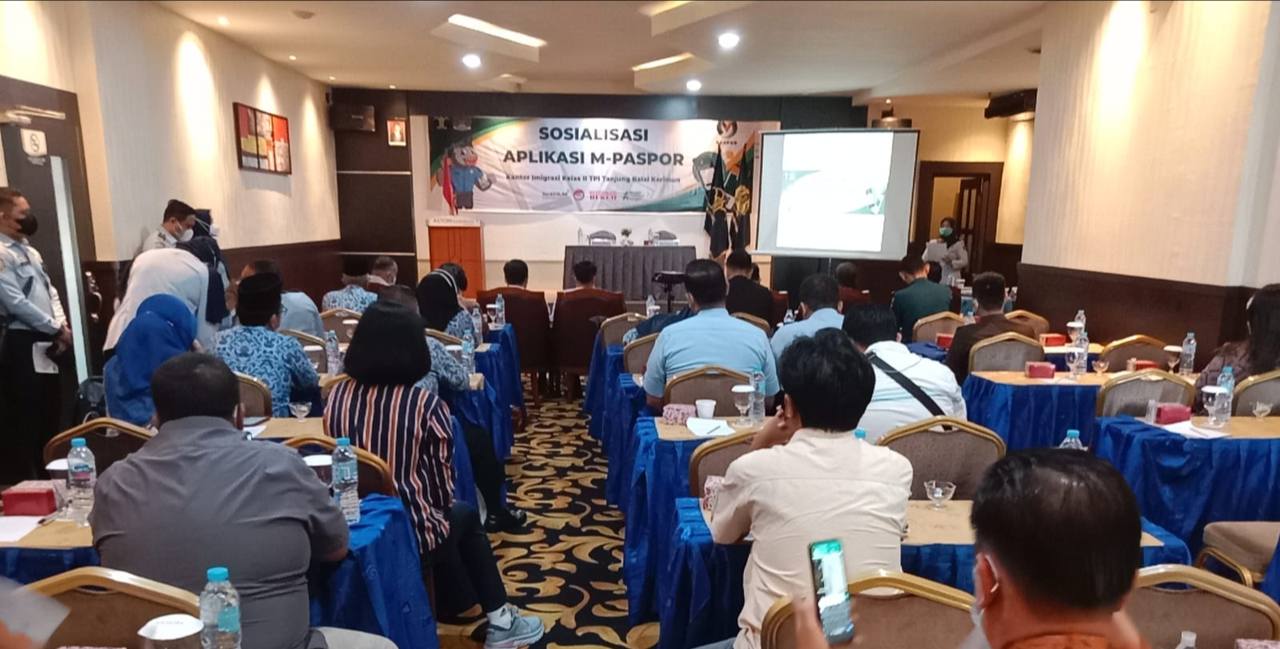 Permudah Layanan, Imigrasi Luncurkan M-Paspor di Karimun