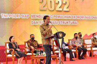 Jokowi: Di Tentara Itu Tidak Ada Demokrasi