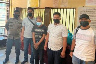 Pelaku Perampokan dan Penusukan Wanita di Karimun Dibekuk saat Sembunyi di Batam