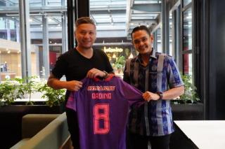 Gading Marten Resmi Jadi Presiden Klub Persik Kediri