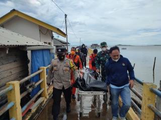 Jasad Nelayan Hilang di Perairan Mubut Darat Batam DitemukanÂ 