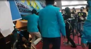 Dualisme KNPI Kepri, Pelantikan Endang Sucowati Ricuh di Tanjungpinang