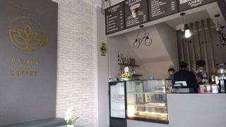 Hobi Jadi Bisnis, Cerita Rina Rintis Kafe Dessert Bunda x Tiluan di Tiban