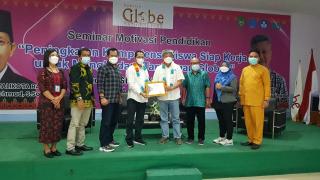 Amsakar Jadi Keynote Speaker di Sekolah Globe National Plus