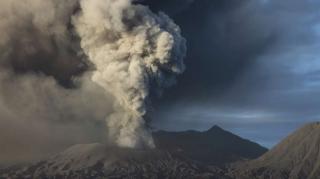 Gunung Berapi Taal di Filipina Meletus, Ribuan Orang Mengungsi