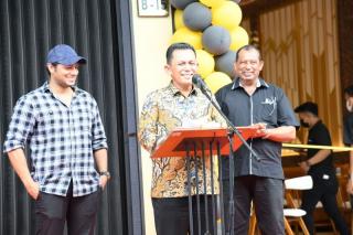Resmikan Cabang Martabak Har, Gubernur Ansar: Pengusaha Kuliner Harus Melek Teknologi