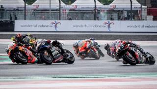 Kaos hingga Topi, Ini Daftar Barang Pembalap MotoGP yang Bakal Dilelang