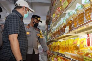 Sidak Minyak Goreng di Swalayan Tanjungpinang, Ini yang Ditemukan Polisi