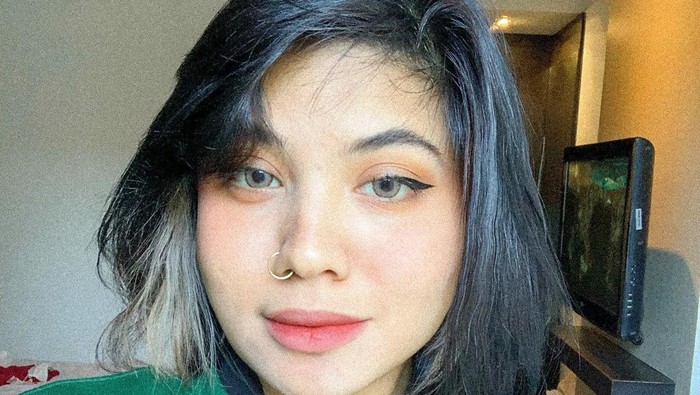 Siapa Komedian Inisial M Pembeli Konten Porno Dea OnlyFans?