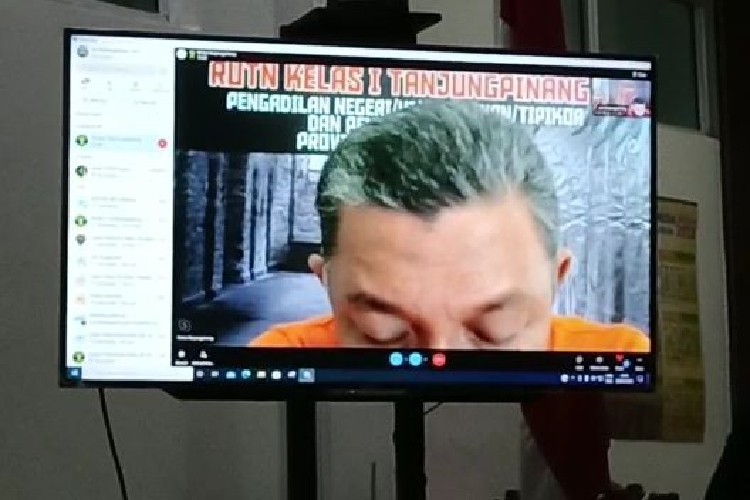Tersangka Korupsi BOS SMA 1 Batam Chaidir Divonis 1 Tahun Penjara