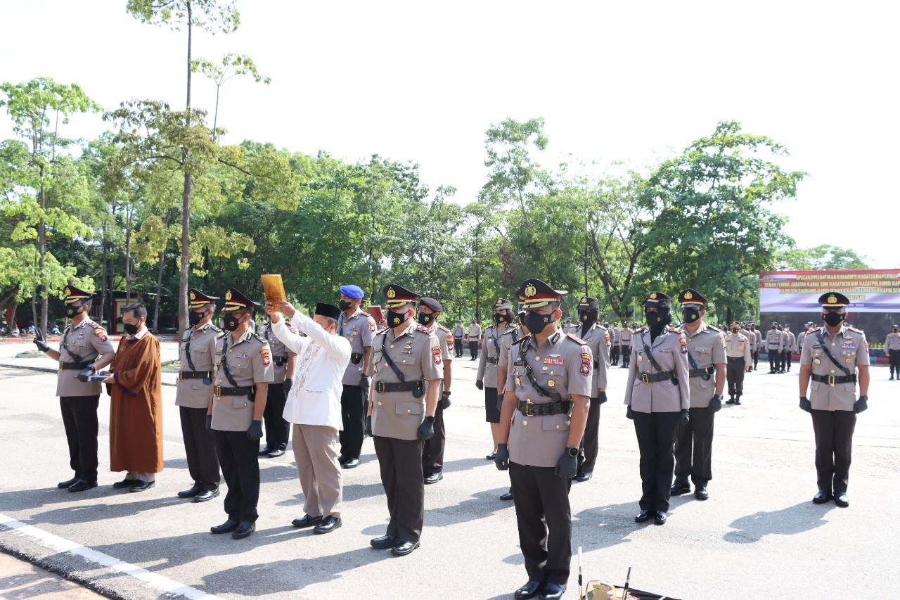 Kapolresta Barelang Lantik Sejumlah Perwira Isi Jabatan Baru