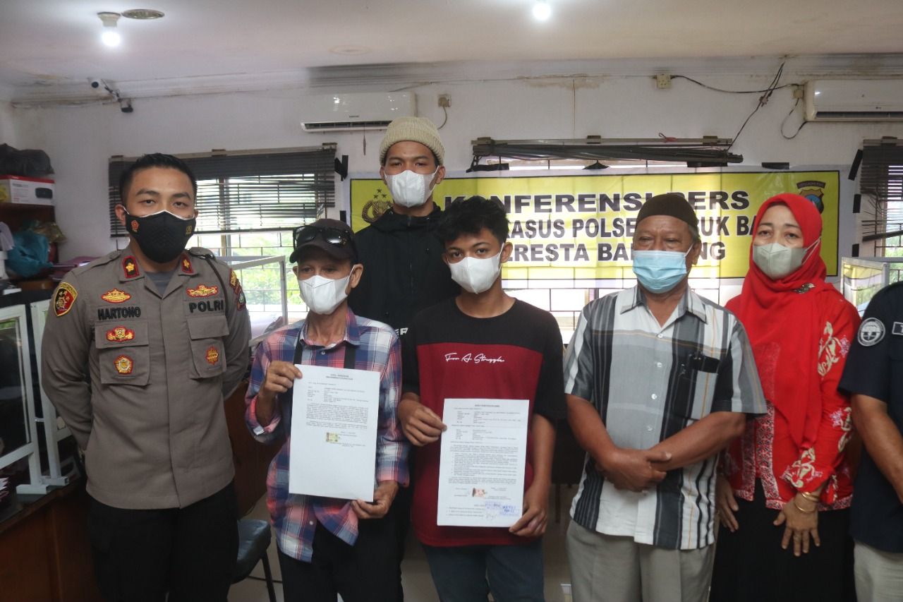 Cerita Dibalik Kegaduhan Pria Berparang Ngamuk di Masjid Saat Sahur