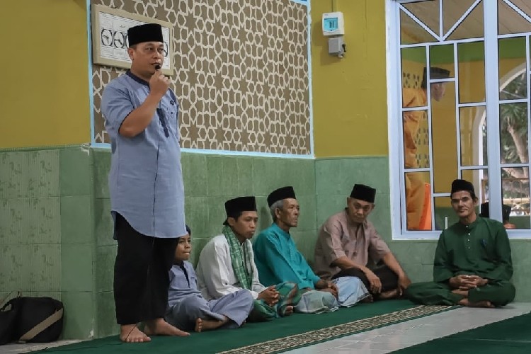 Safari Ramadan ke Kampung Halaman, Bupati Nizar Ajak Warga Makmurkan Masjid