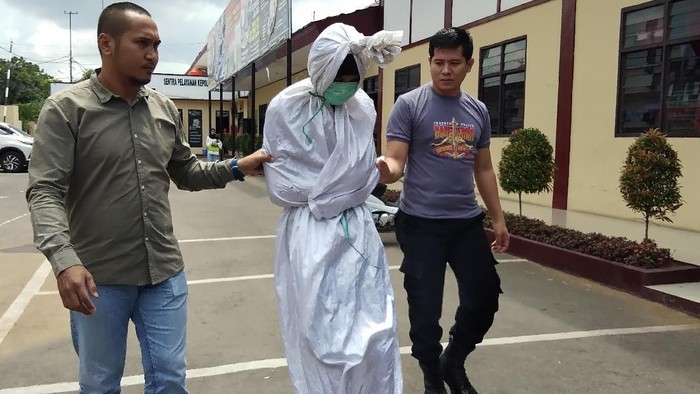 Deretan Aksi Prank Pocong Berujung Ditangkap Karena Bikin Warga Jantungan