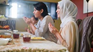 Bikin Kenyang Seharian, Ini 5 Asupan Makanan Sahur Sehat