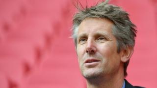 Dewa United Gandeng Edwin van der Sar Kembangkan Akademi
