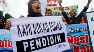 Seperti Apa Rencana Pemerintah Hapus PNS dan Honorer di 2023?