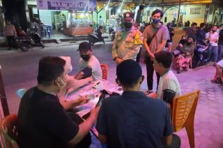 Percepatan Vaksinasi, Polres Karimun Sasar Jamaah Usai Solat Tarawih