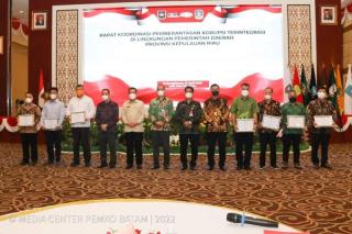 Pemko Batam Raih Dua Penghargaan dari KPK