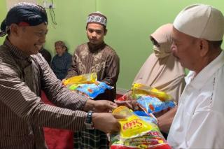Among Mitro Berbagi Sembako dan Santuni Anak Yatim di Karimun