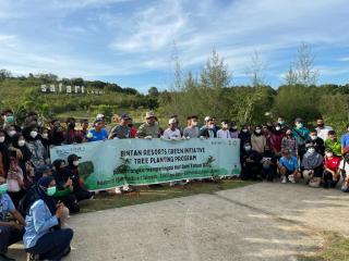 Hari Bumi, 500 Batang Pohon Ditanam di Taman Safari Lagoi