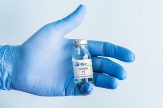 Bos Pfizer Ingatkan Pentingnya Vaksin ke-4