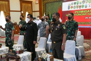 Gubernur Ansar Hadiri Peringatan Hari Otonomi Daerah ke-26