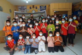Ditreskrimum Polda Kepri Tebar Sembako untuk Korban Kekerasan-Panti Asuhan di Batam