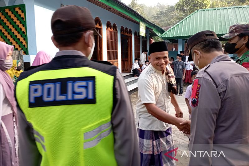 Penganut Islam Aboge Tunaikan Salat Idulfitri Hari Ini