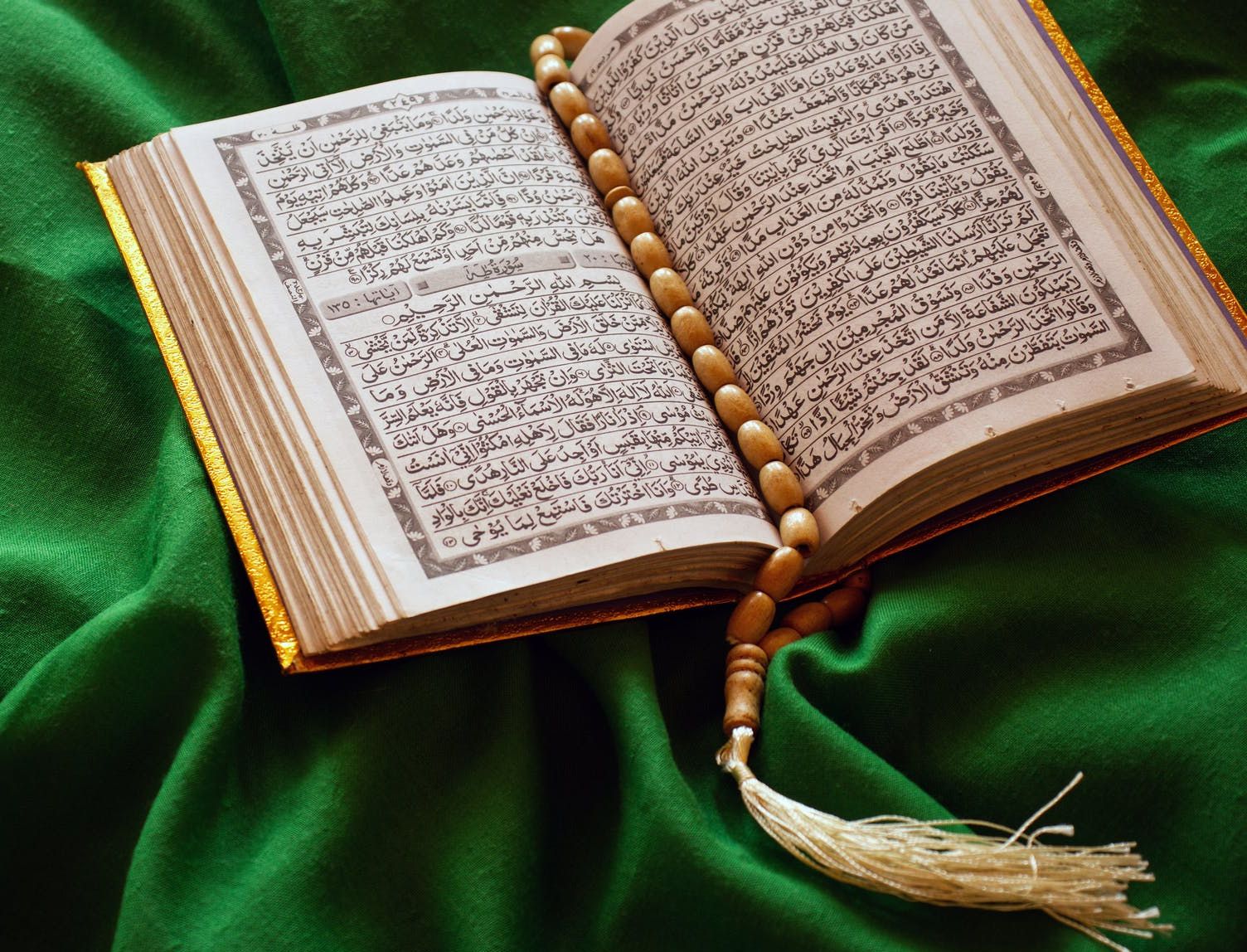 Polisi Lacak Pria yang Viral Injak Al-Qur
