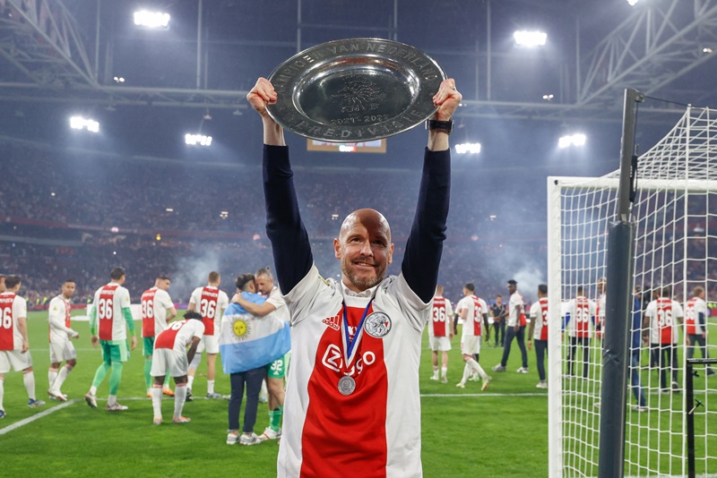 Ajax Rengkuh Juara Eredivisie Belanda ke-36