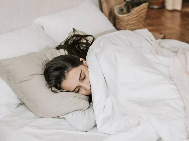 Studi Sebut Tidur Bisa Jadi `Kunci` Turunkan Berat Badan