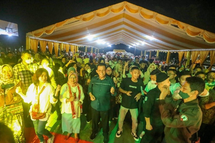 Reuni Akbar Alumni SMAN 2 Tanjungpinang, Gubernur Ansar Pilih Jadi Pembina