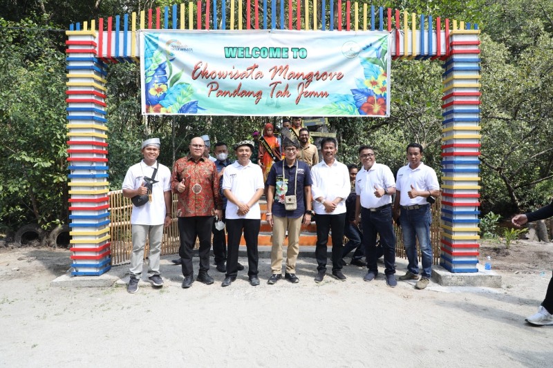 Kepala BP Batam Kelilingi Desa Wisata di Nongsa Bareng Sandiaga Uno
