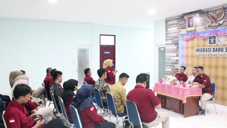 Imigrasi Dabo Singkep Gelar Pelatihan Budaya Pelayanan Prima ke Pegawai
