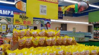 Tumben Harga Minyak Goreng Turun, Gara-gara Jokowi Larang Ekspor?