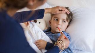 Mengenal Gejala Hepatitis Akut Misterius pada Anak-anak