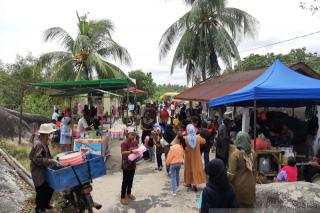 Ribuan Pengunjung Padati `Pesta Pantai Lebaran` Wisata Batu Limau Karimun