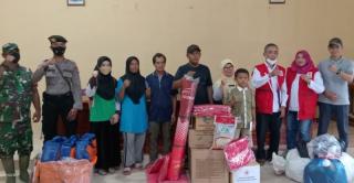 Dinsos Lingga Salurkan Bantuan untuk Korban Kebakaran di Sungai Harapan