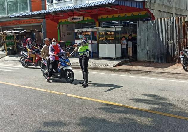 Razia Lalin di Karimun Jaring 27 Pengendara Motor, Mayoritas Tak Pakai Helm