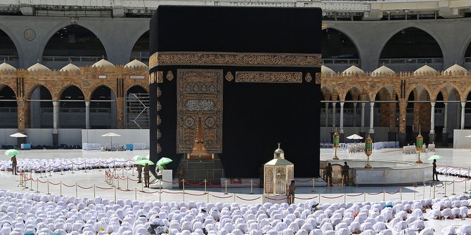 Lantai Masjid Nabawi Panas, Jemaah Haji Diminta Selalu Pakai Sandal