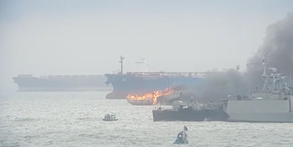 Nasib 18 ABK Kapal Kargo Kayu yang Hangus Terbakar di Karimun