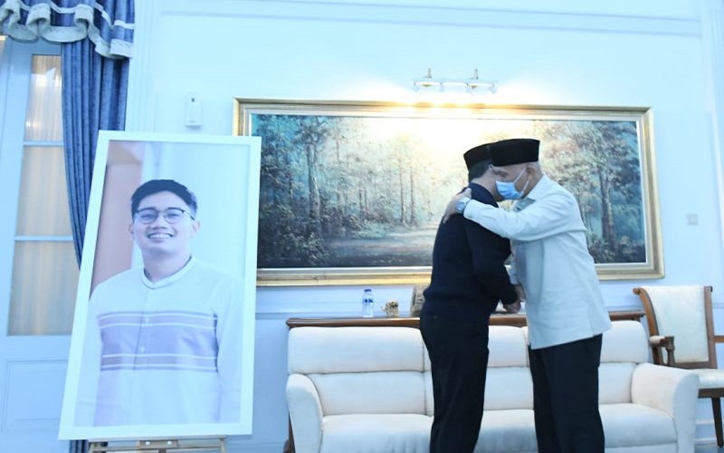 Ridwan Kamil Bersama Jenazah Eril, Ungkap Filosofi Hidupnya